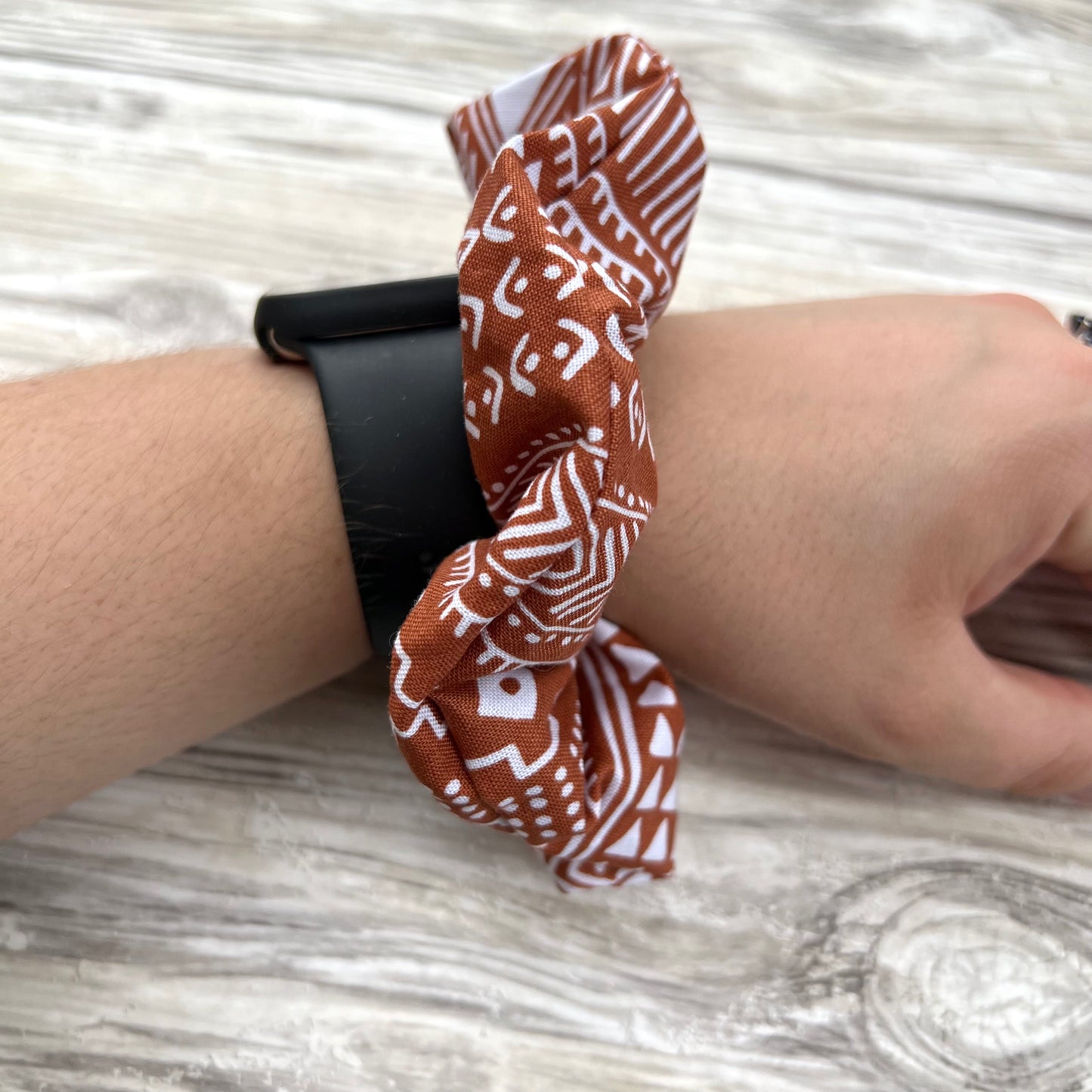 Geometric Rust Cotton Scrunchie