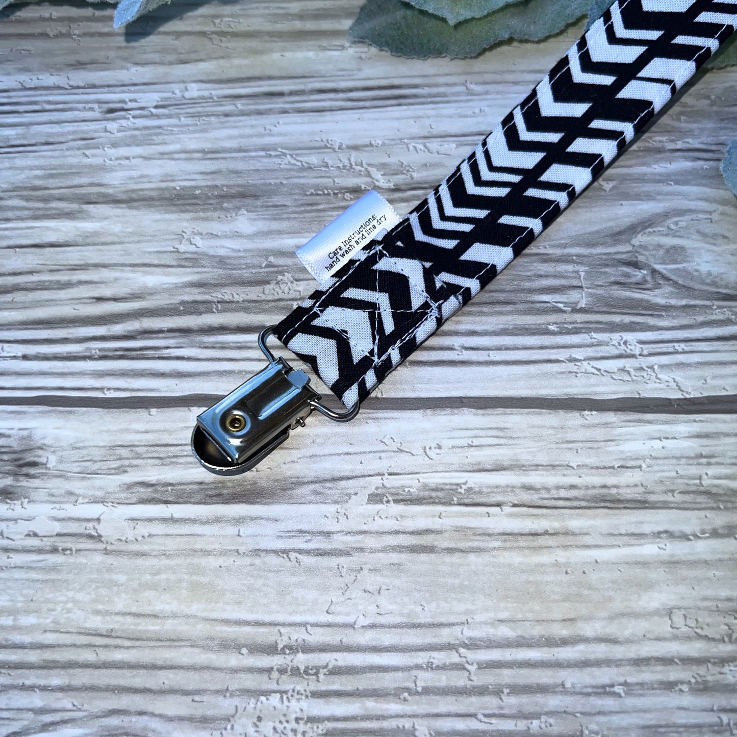 Black & White Chevron Pacifier Clip
