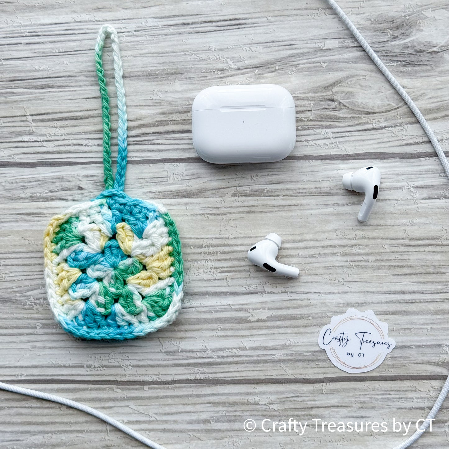 Crocheted Wireless Headphones Case - Mod Ombre