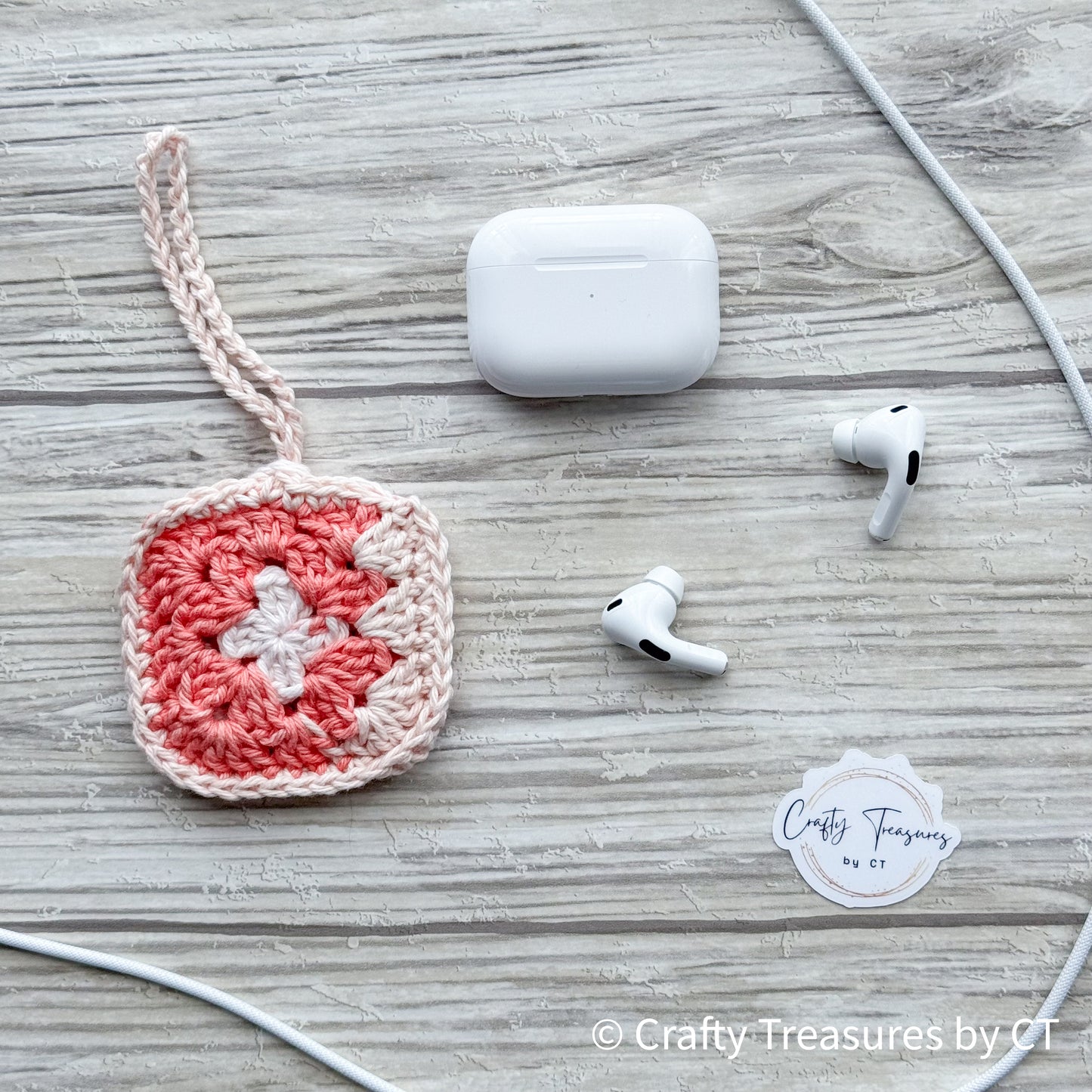 Crocheted Wireless Headphones Case - Energetic Pink