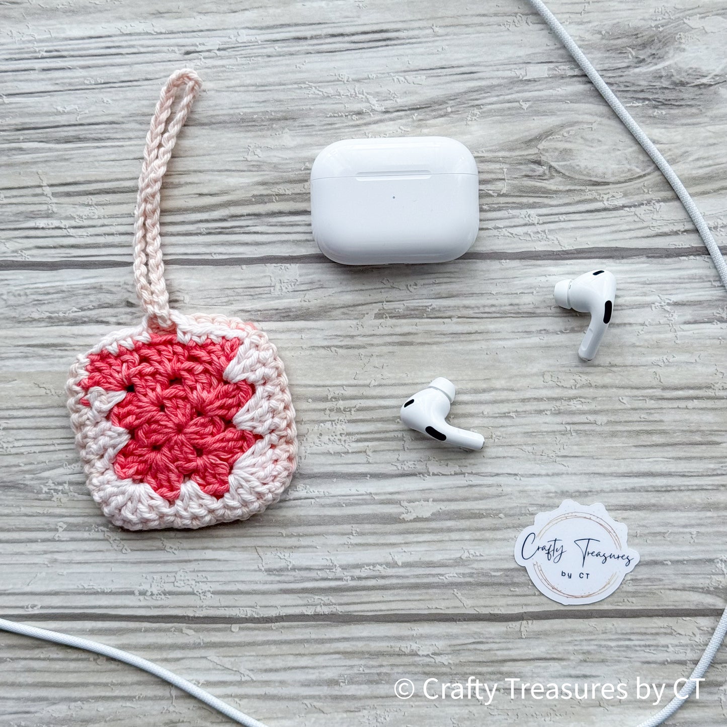 Crocheted Wireless Headphones Case - Energetic Pink