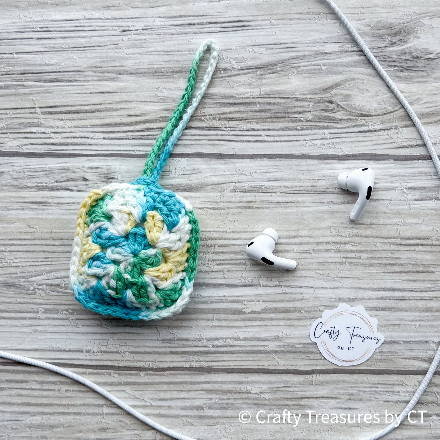 Crocheted Wireless Headphones Case - Mod Ombre