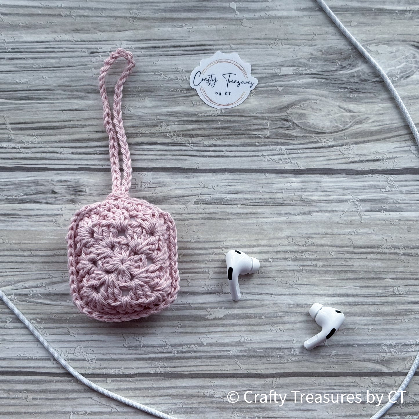 Crocheted Wireless Headphones Case - Pink Quartz