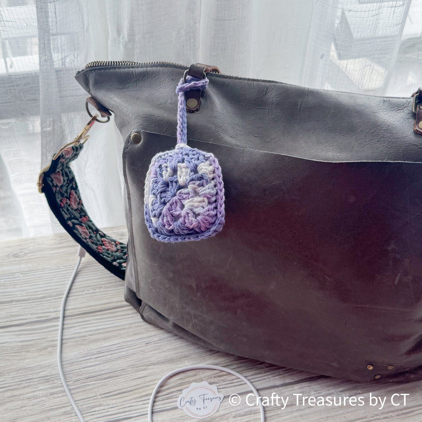 Crocheted Wireless Headphones Case - Purple Haze