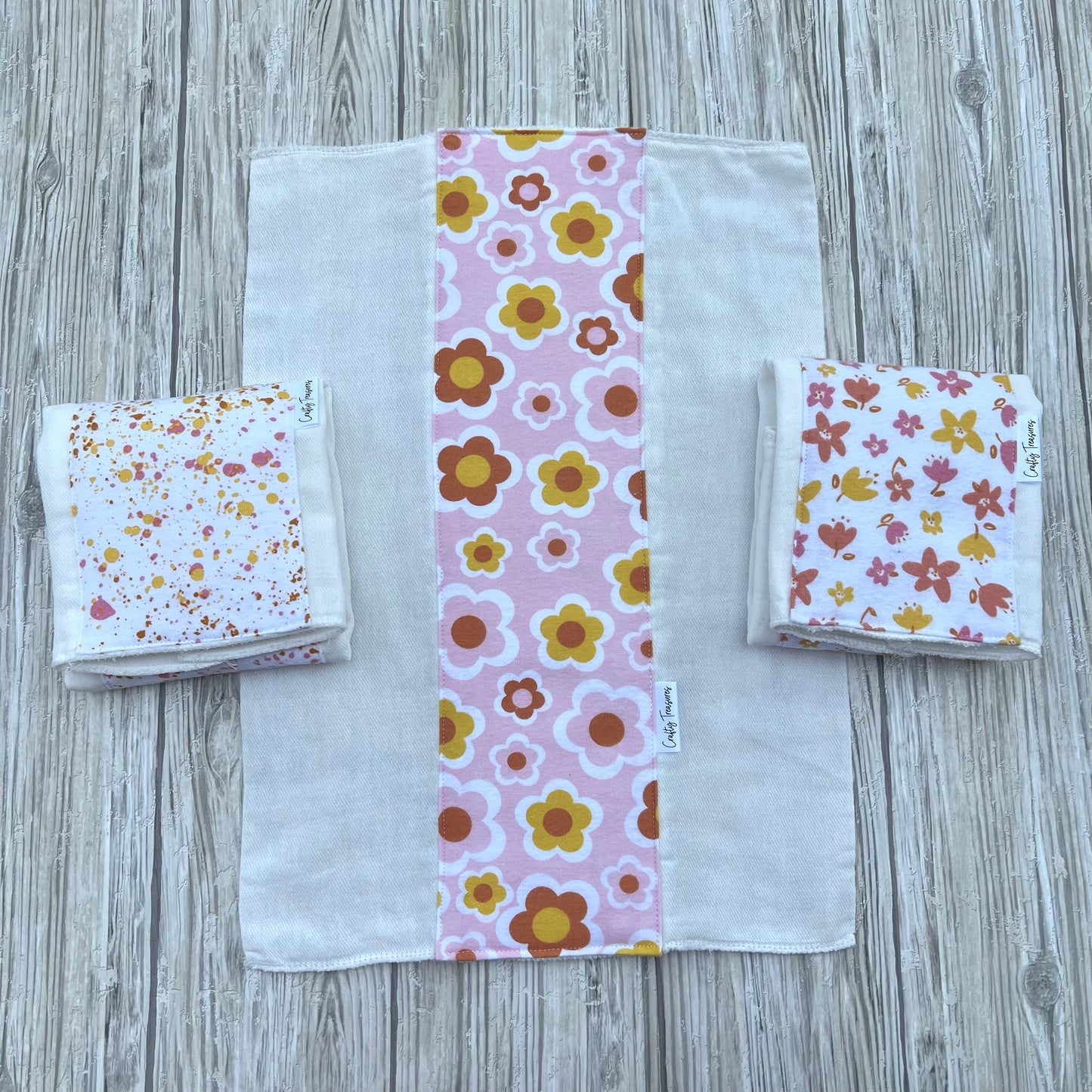 Retro Floral Burp Cloth Set