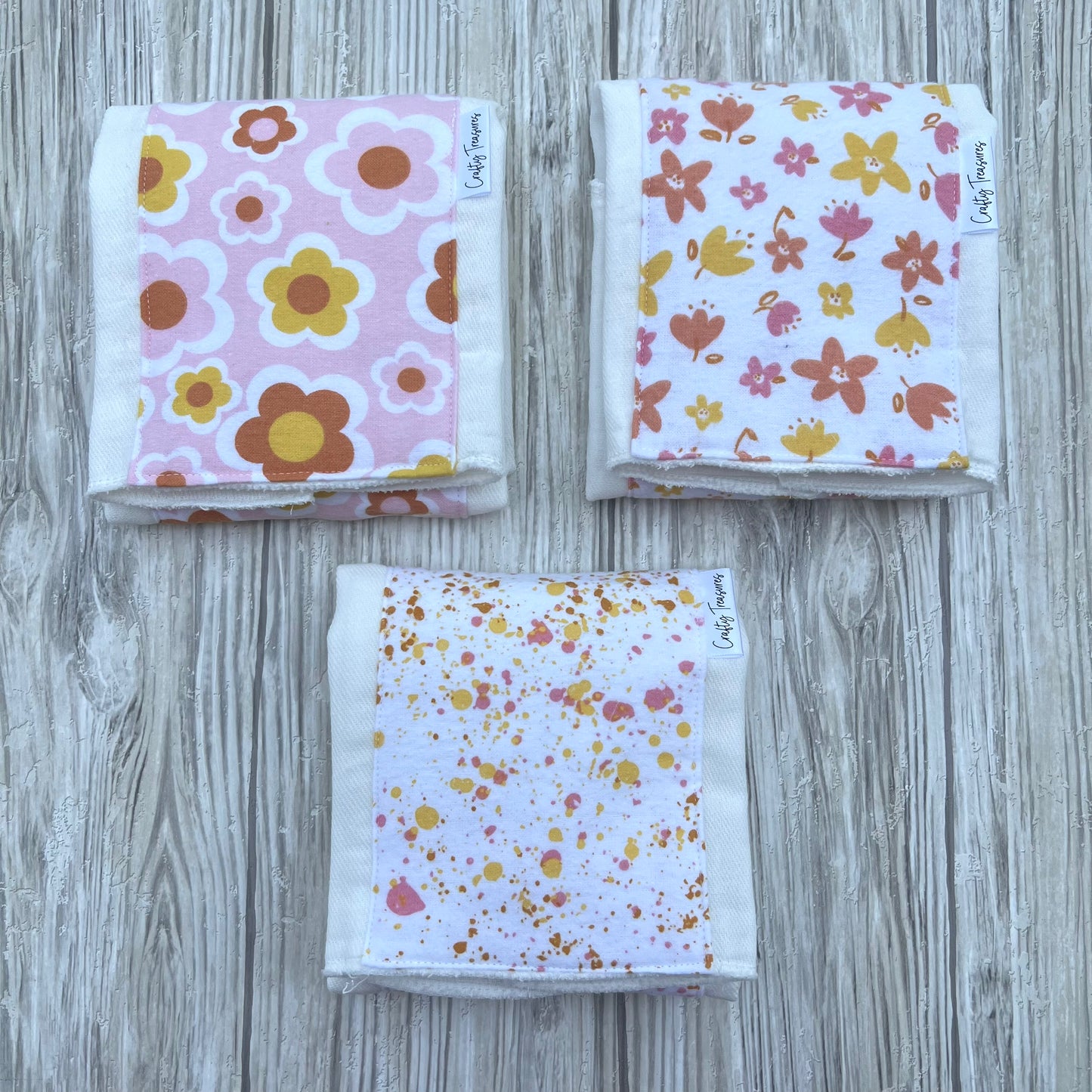 Retro Floral Burp Cloth Set