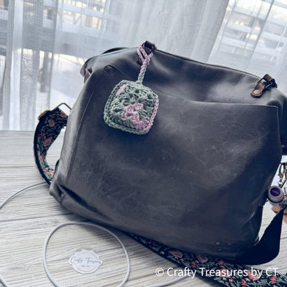 Crocheted Wireless Headphones Pouch