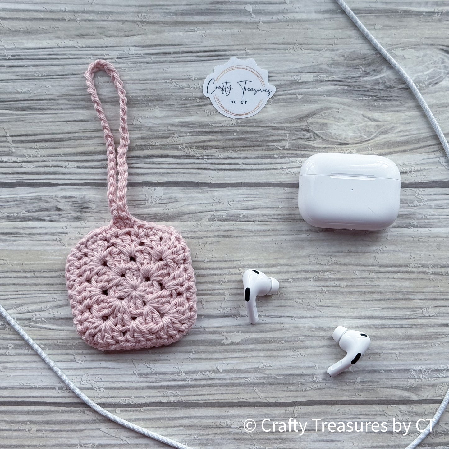 Crocheted Wireless Headphones Case - Pink Quartz