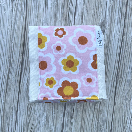 Retro Floral Burp Cloth Set